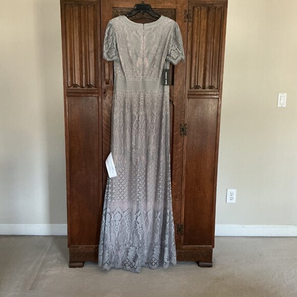 Tadashi Shoji, Dumin Lace Dress in Pewter, Size 10 - Picture 11 of 11
